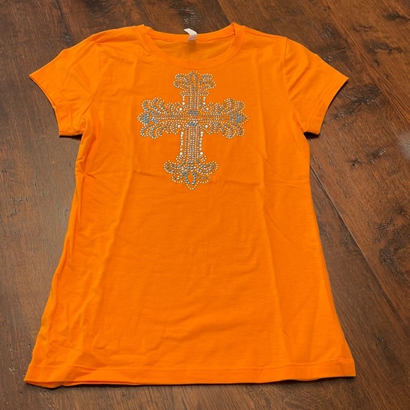 Hellowin size medium cross t shirt - Picture 1 of 6